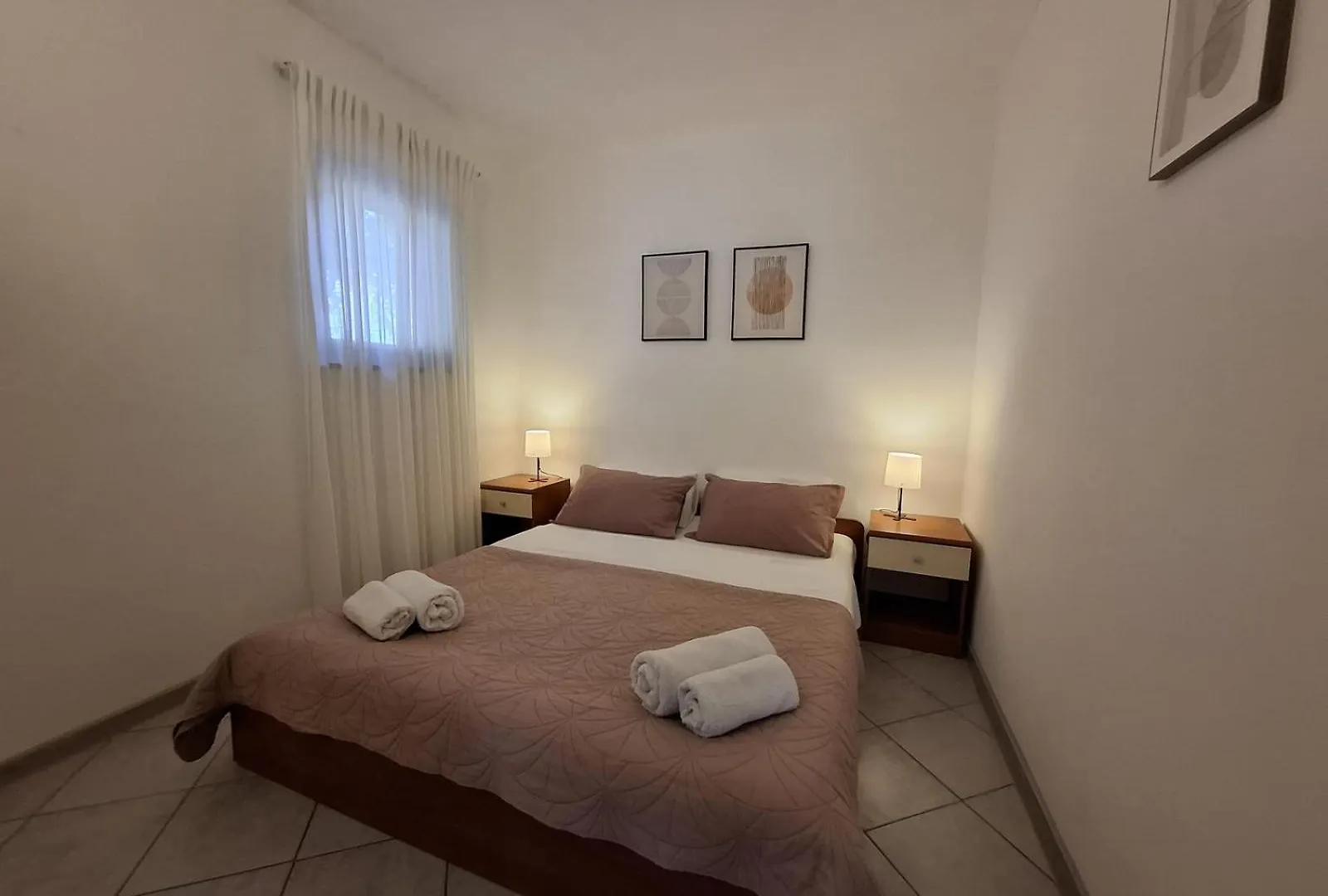 Apartments Jan Banjole