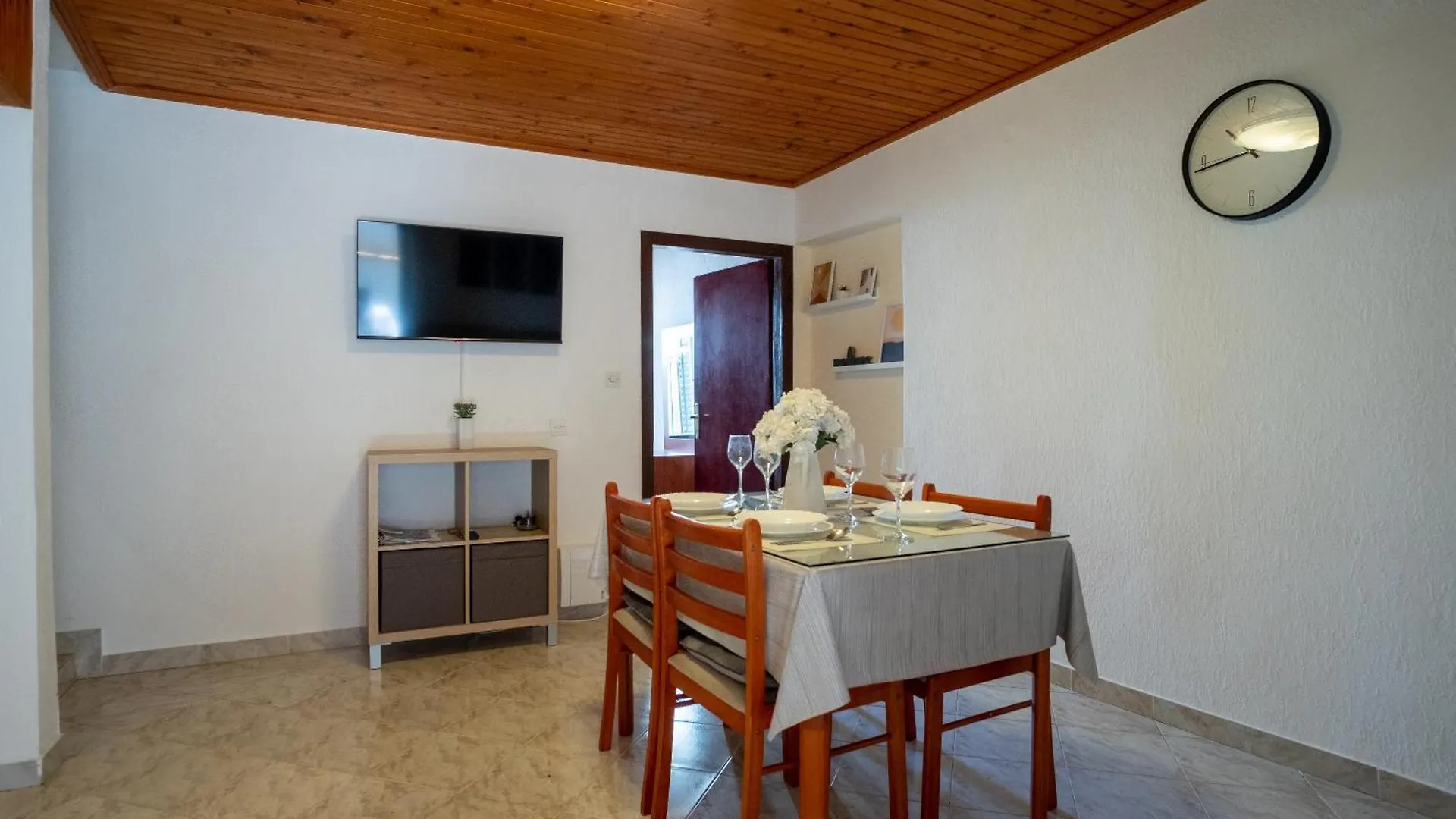 Apartments Jan Banjole