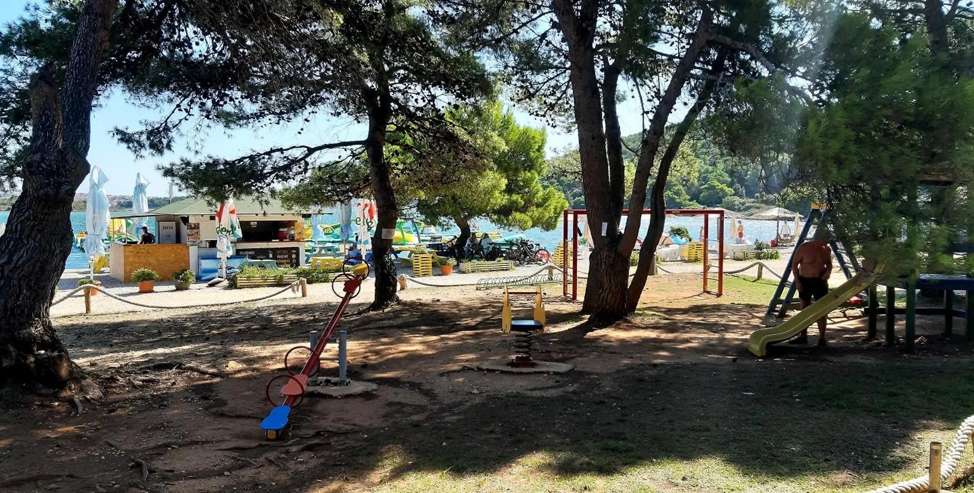 Apartments Jan Banjole